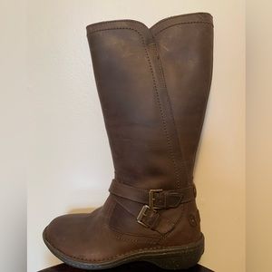 Ugg Rosen tall boots size 5 NWOB
